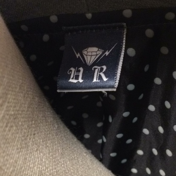 SOLD Vintage Urban Outfitters Gray Cape Modern - Picture 4 of 7